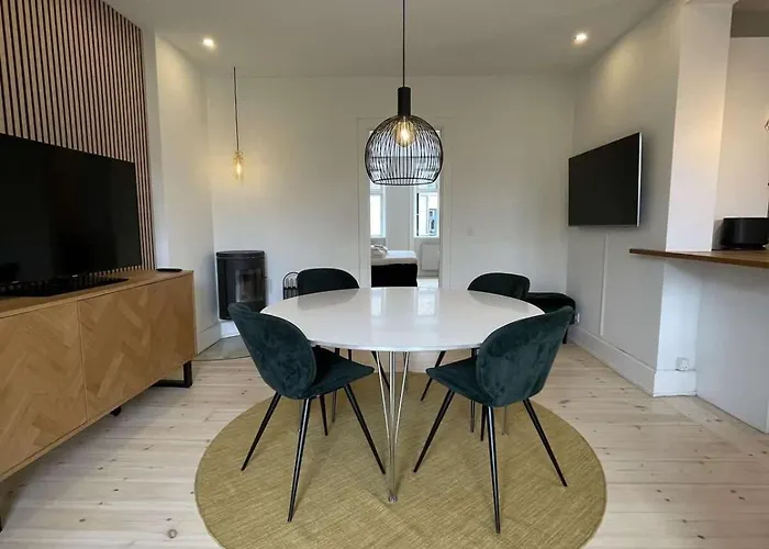 Apartment In Town